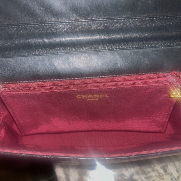 Vintage Chanel Diagonal Flap Bag. - Picture 7 of 16